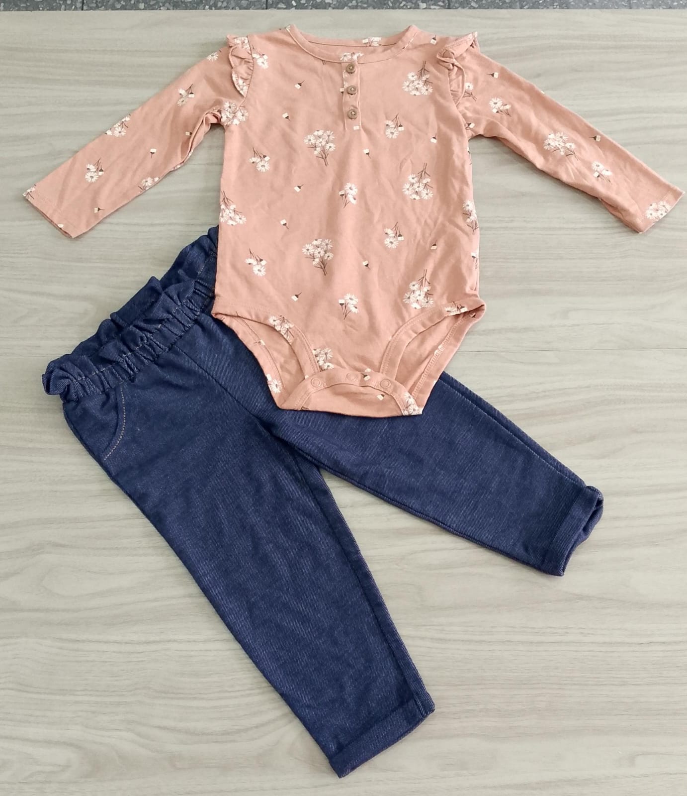 CONJUNTO 2 PIEZAS BODY MANGA LARGA/PANTALÓN ESTAMPADO FLORES (18M)