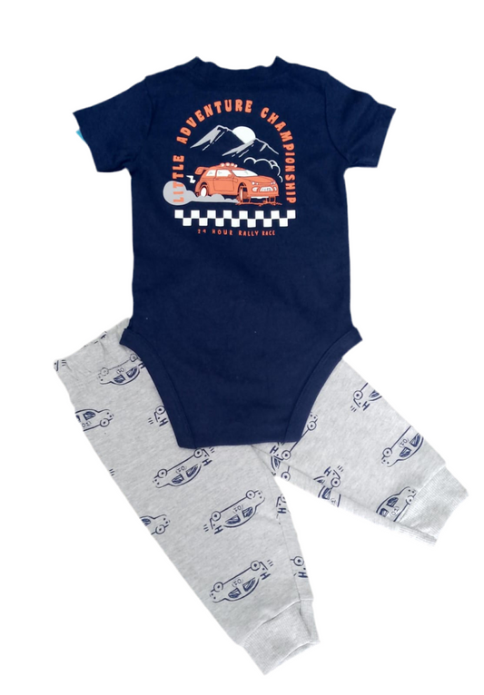 CONJUNTO 2 PIEZAS BODY/PANTALÓN ESTAMPADO CARRERAS AUTO (9M)